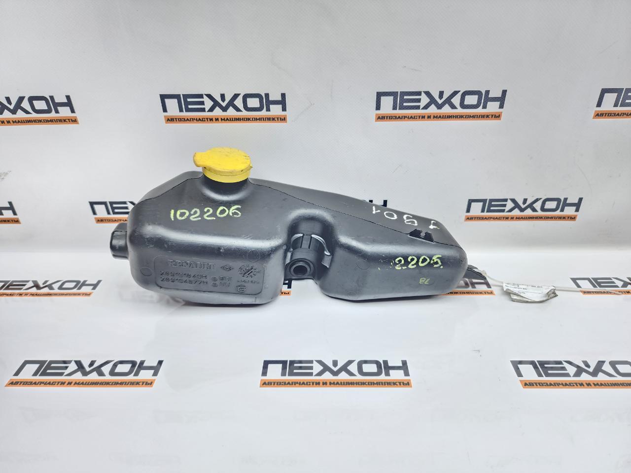 Бачок омывателя RENAULT SANDERO 2013 B52 0.9 H4BA400 289104577R контрактная