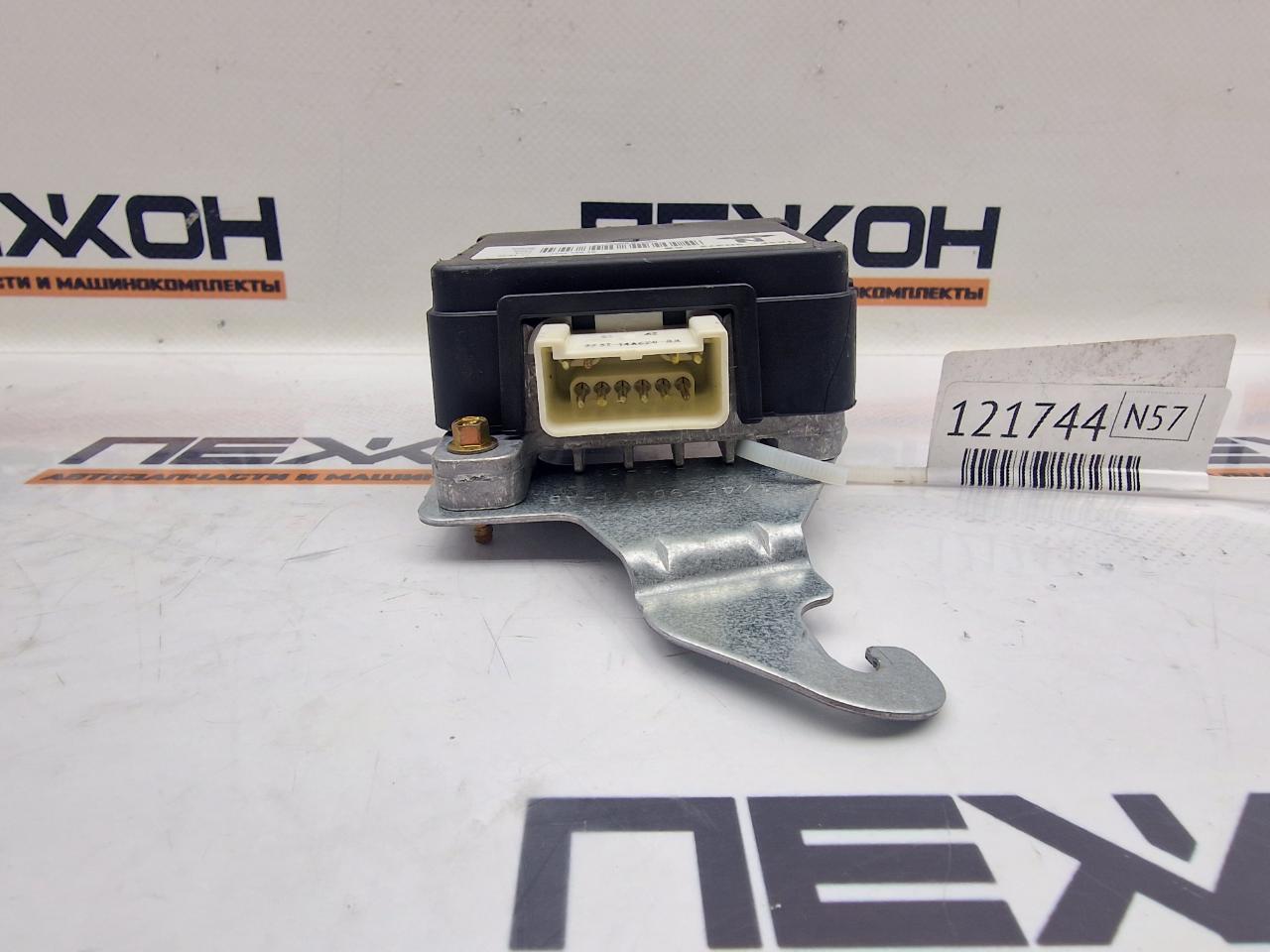 Блок управления топливным насосом X-TYPE 2002 X400 3.0 AJ30