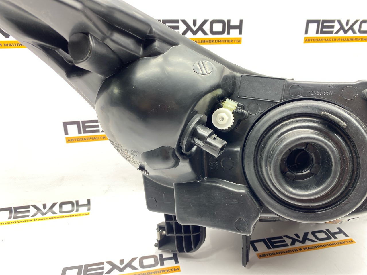 Фара (не оригинал) левая CRUZE 1 Фара (не оригинал) левая CRUZE 1