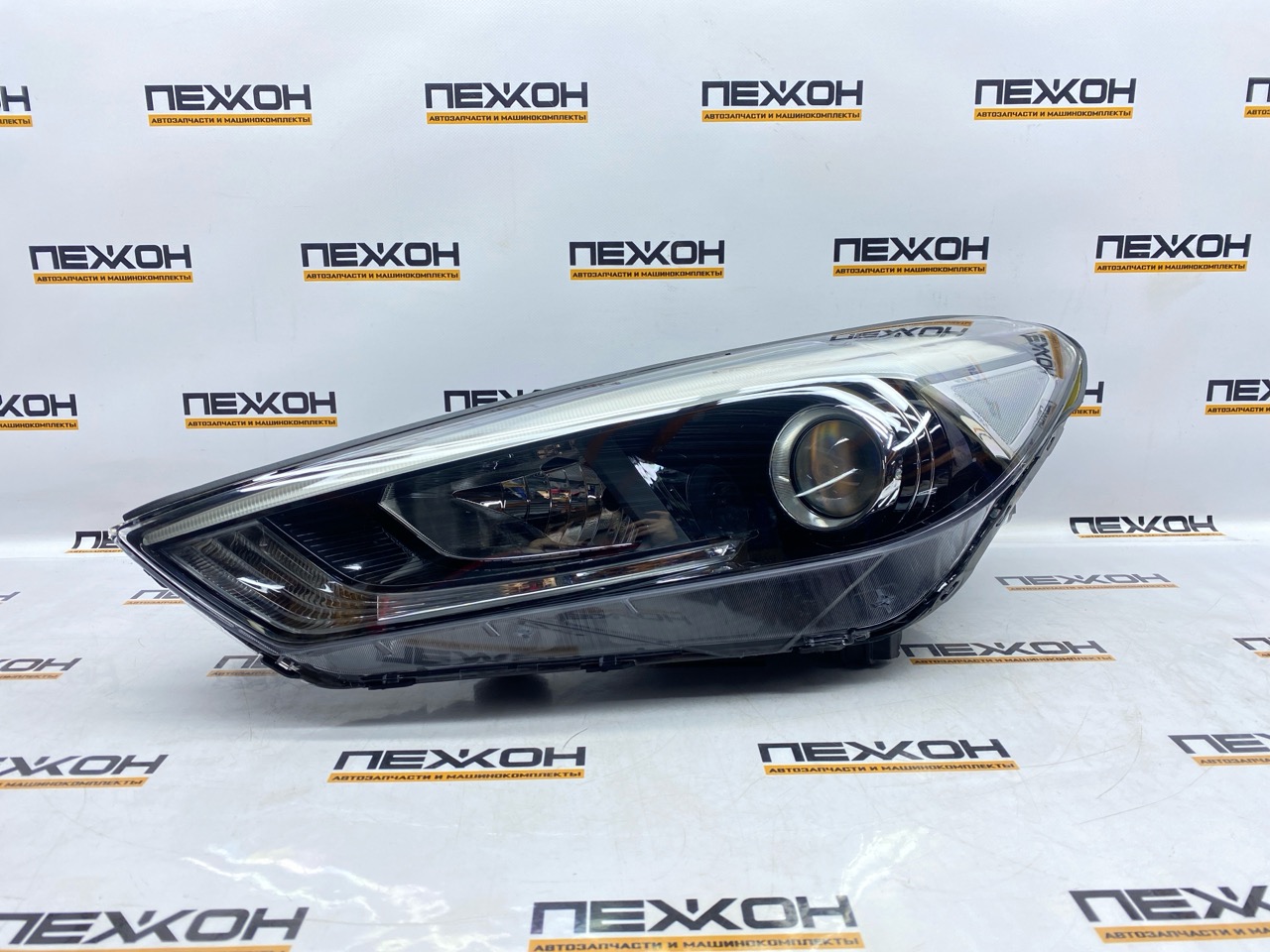 Фара (не оригинал) левая HYUNDAI TUCSON 3 OEM0043FL новая