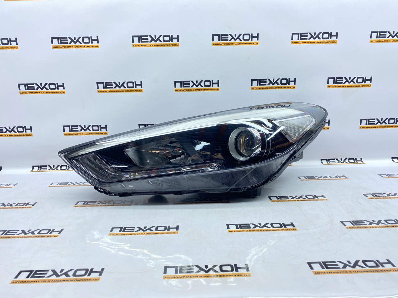 Запчасть фара (не оригинал) левая HYUNDAI TUCSON 3 MW-002120211005022019 новая Фара (не оригинал) левая HYUNDAI TUCSON 3 MW-002120211005022019 новая