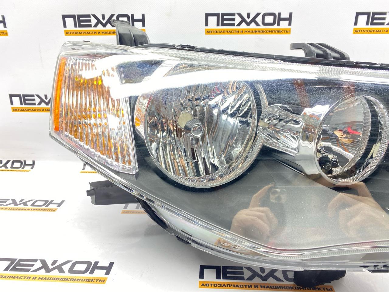 Фара (не оригинал) правая MITSUBISHI OUTLANDER 2 Фара (не оригинал) правая MITSUBISHI OUTLANDER 2
