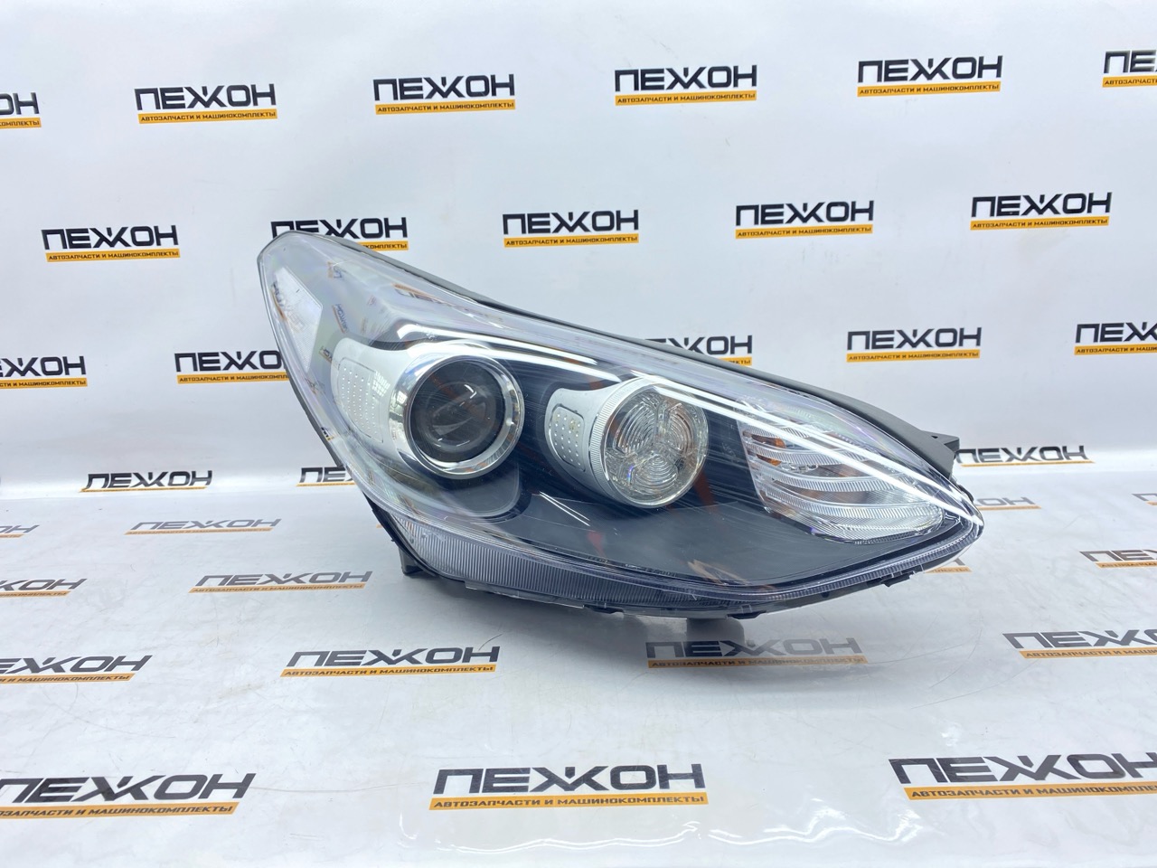 Фара (не оригинал) правая SPORTAGE 4