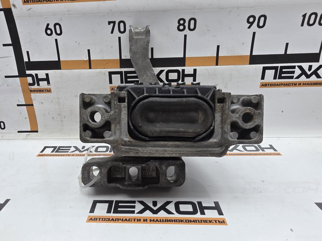 Подушка двигателя правая PASSAT 2016 B8 1.6 DCXA