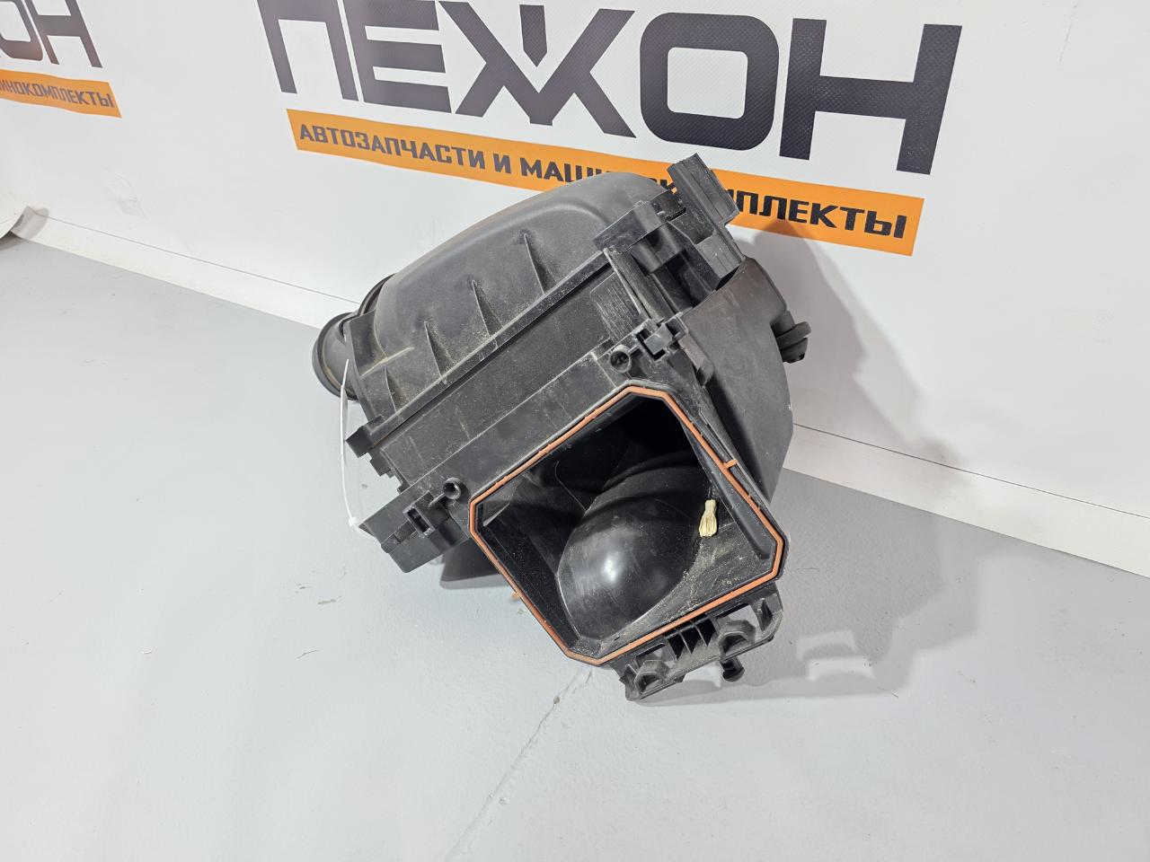 Корпус воздушного фильтра INFINITI QX30 H15 2.0 20PET