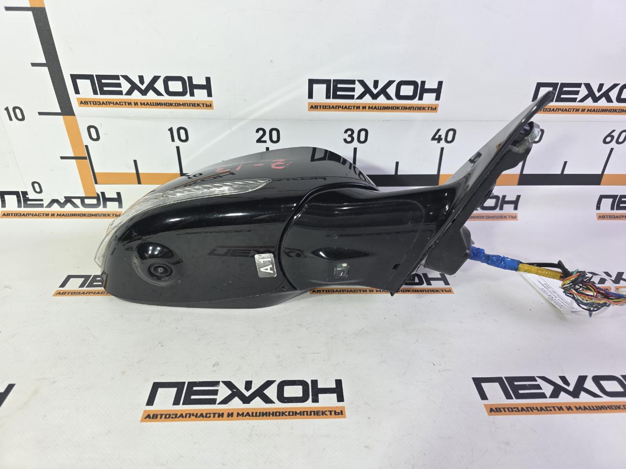 Зеркало правое INFINITI QX30 H15 2.0 20PET