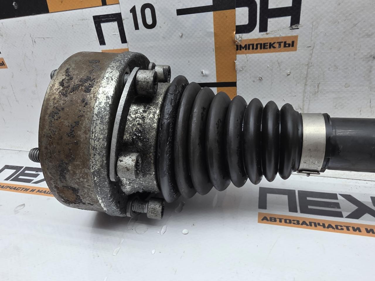 Привод задний левый Q3 2013 8UB 2.0 CCZC