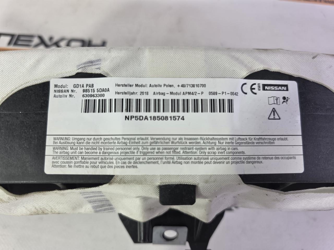 Подушка безопасности в торпедо QX30 2018 H15 2.0 20PET