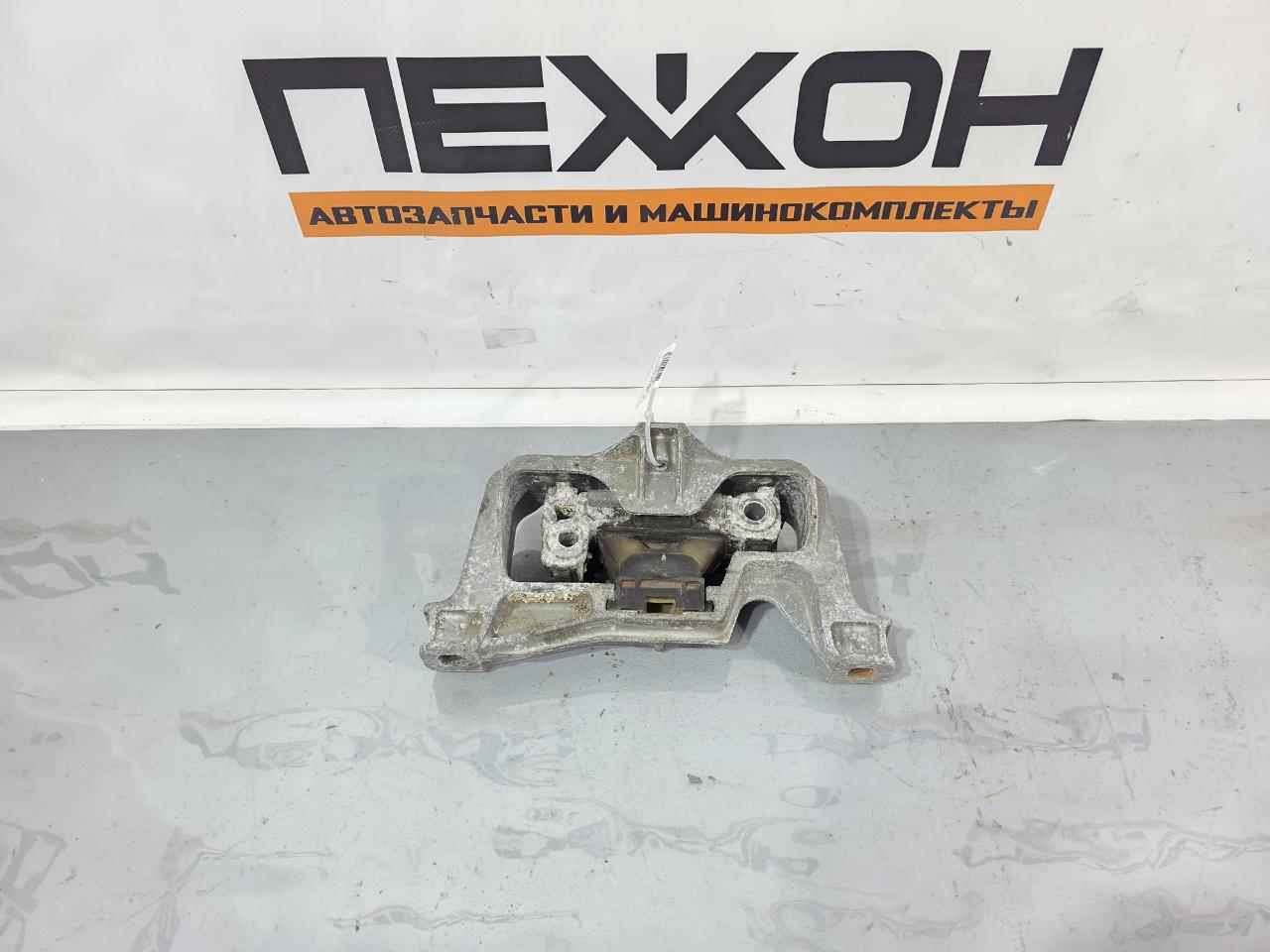 Подушка двигателя правая INFINITI QX30 2018 H15 2.0 20PET 112105DA0A контрактная