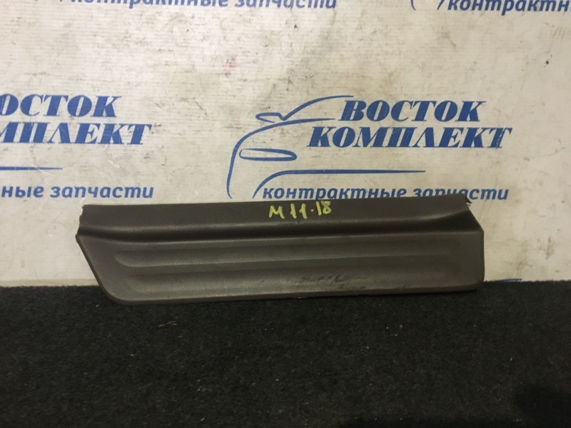 Накладка порога Nissan Cefiro Wagon WA32 VQ20DE зад прав