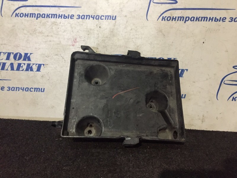 Полка под аккумулятор Mazda Verisa DV5W ZY-VE