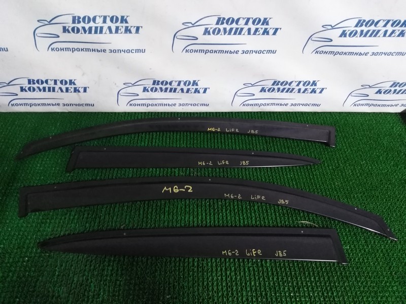 Ветровик Honda Life JB5 P07A