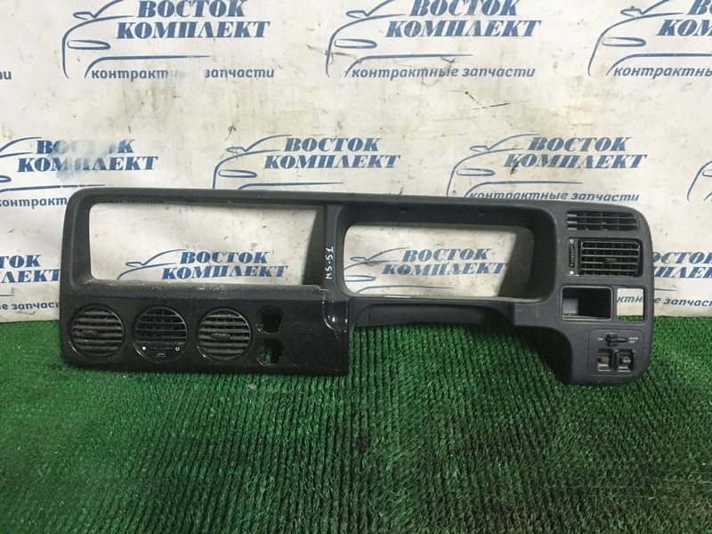 Козырек панели приборов Honda Stepwgn RF1 B20B