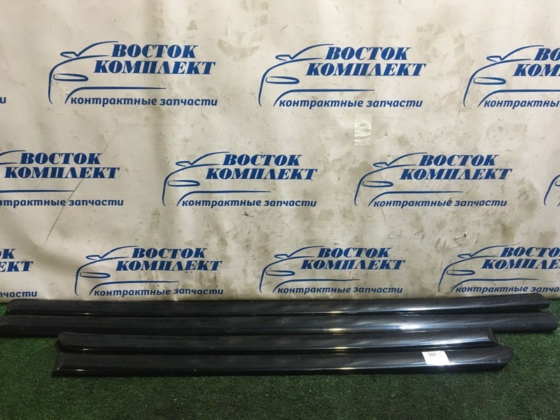 Молдинг на дверь Toyota Avensis AZT251 2AZ-FSE