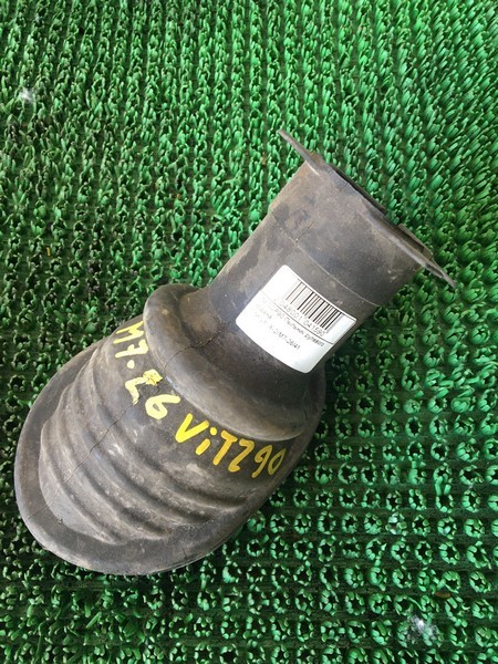 Пыльник рулевого кардана Toyota Vitz SCP90 2SZ-FE