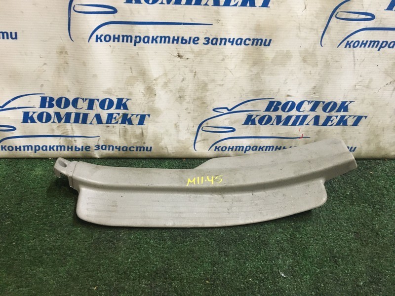 Накладка порога Toyota Corolla Spacio AE111N 4A-FE зад лев