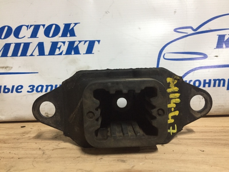 Подушка двигателя Nissan March K13 HR12DE лев