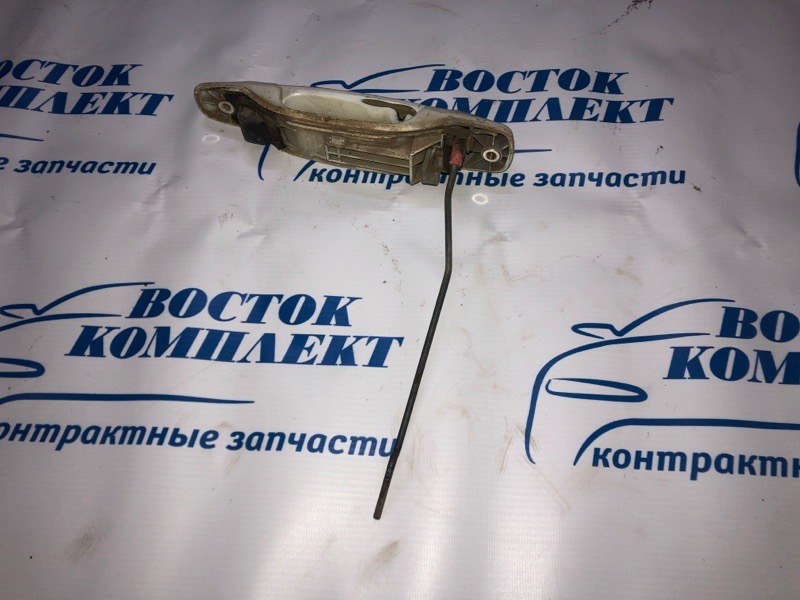 Ручка двери наружная Subaru Forester SF5 EJ20 перед прав