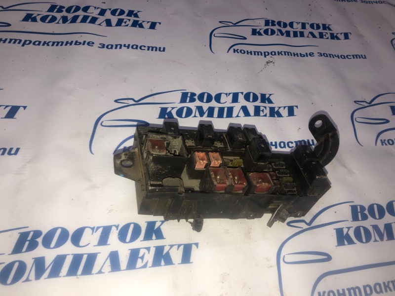 Блок предохранителей Subaru Forester SF5 EJ20