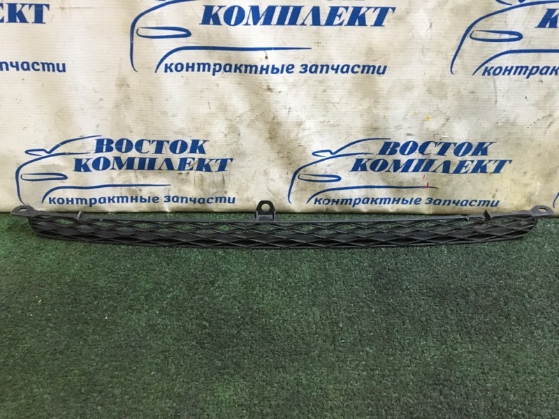 Решетка радиатора Toyota Funcargo NCP20