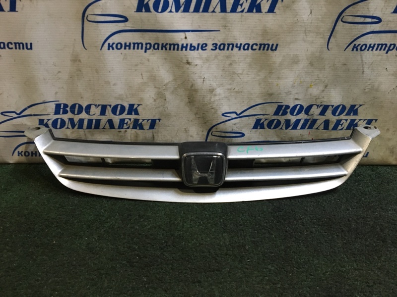 Решетка радиатора Honda Accord CF6