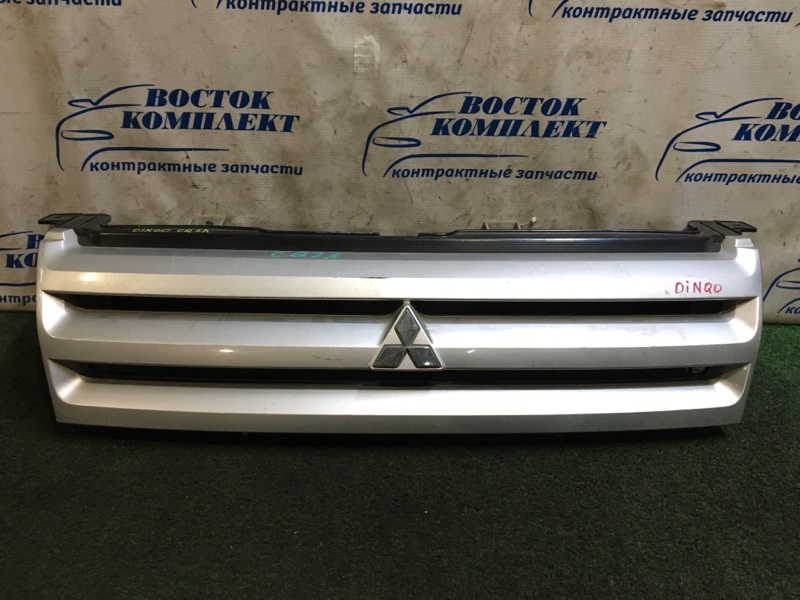 Решетка радиатора Mitsubishi Dingo CQ2A 4G15