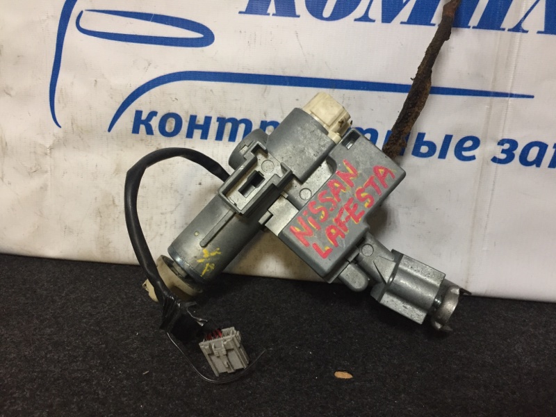 Замок зажигания Nissan Lafesta MB30 MR20DE