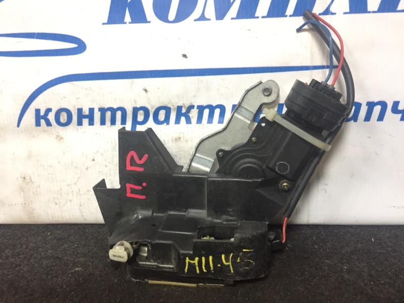 Замок дверной Toyota Corolla Spacio AE111N 4A-FE перед прав