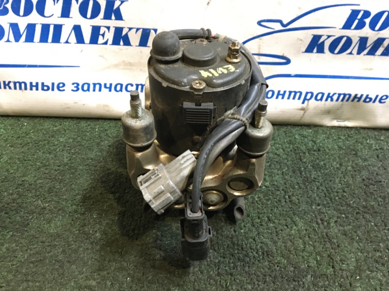 Блок ABS Nissan Bluebird EU14 SR18DE