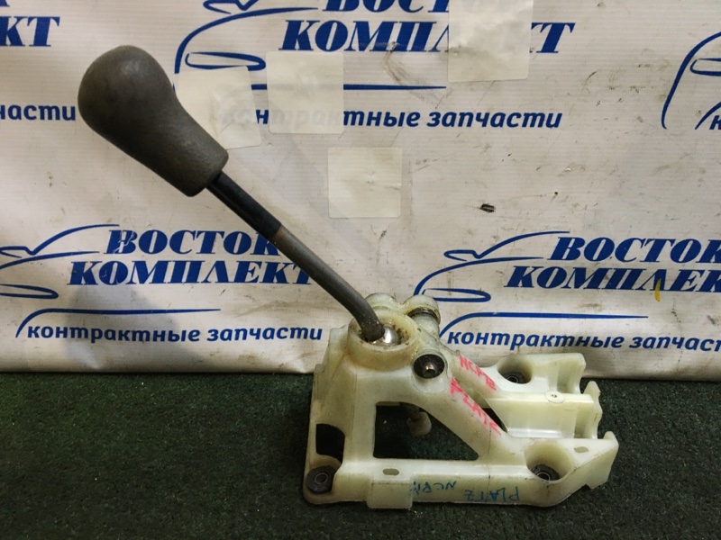 Рычаг переключения КПП Toyota Platz NCP12