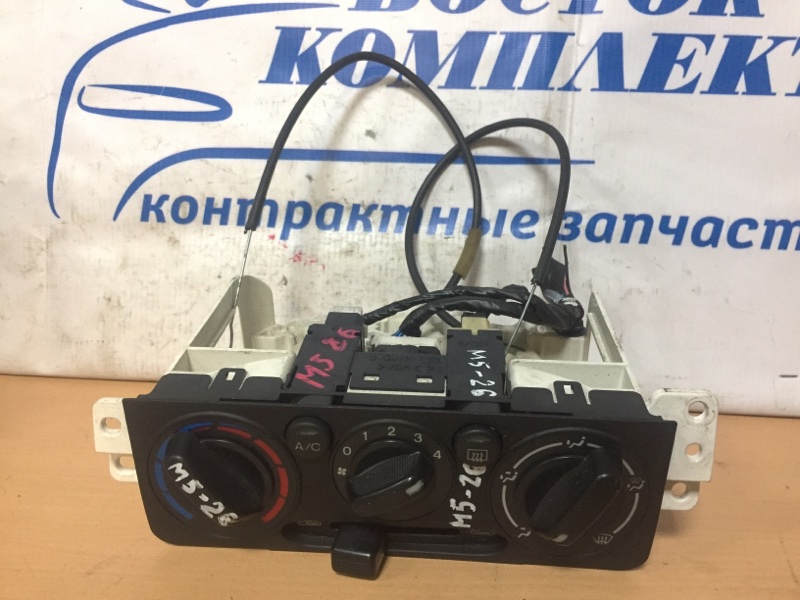 Блок управления климат-контролем Mazda Demio DW3W B3E