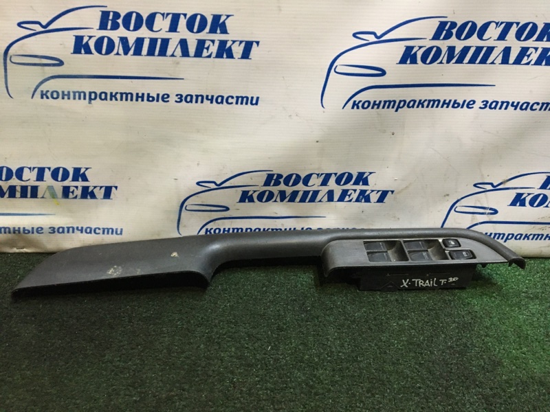 Блок управления стеклоподъемниками Nissan X-TRAIL T30 QR20DE