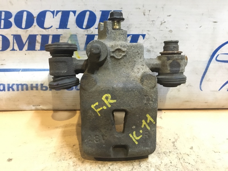 Суппорт Nissan March K11 CG10DE перед прав