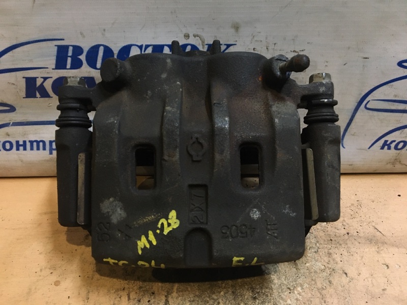 Суппорт Nissan Serena TC24 QR20DE перед лев