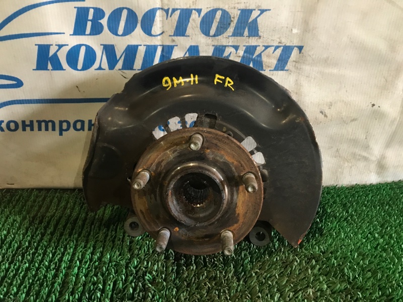 Ступица Toyota Isis ZNM10G 1ZZ-FE перед прав