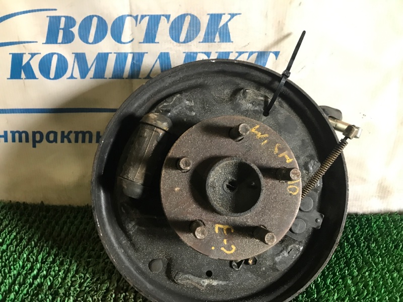 Ступица Toyota Wish ZNE10G 1ZZ-FE зад лев