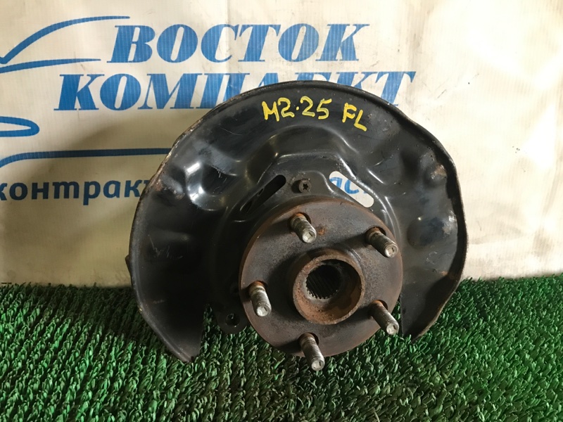 Ступица Toyota Wish ZNE10G 1ZZ-FE перед лев