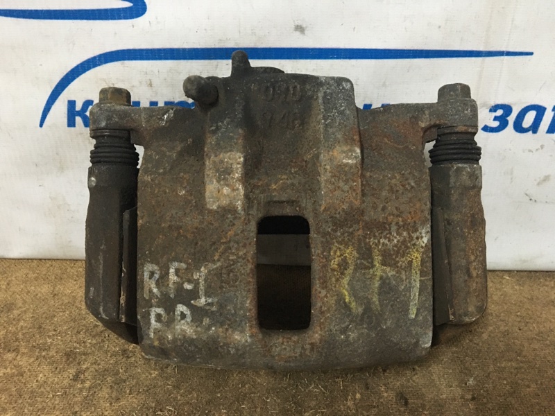 Суппорт Honda Stepwgn RF1 перед прав