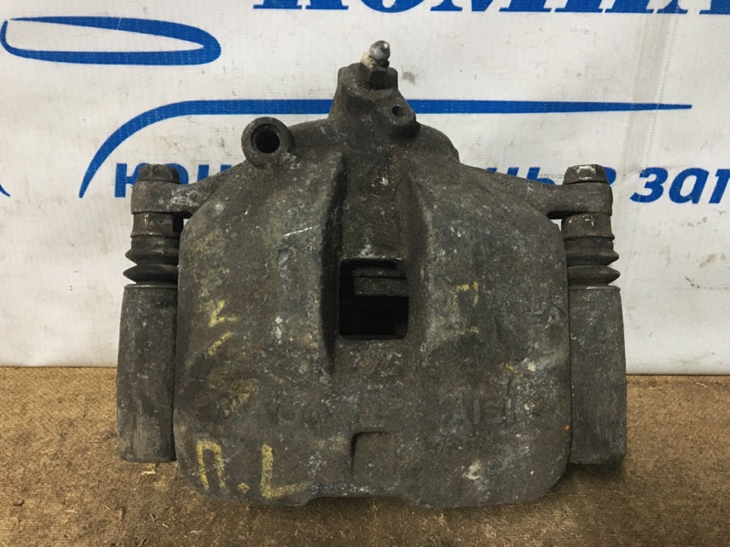 Суппорт Toyota Granvia перед лев