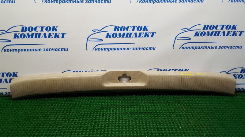 Накладка багажника Toyota Alphard MNH15W 1MZ-FE