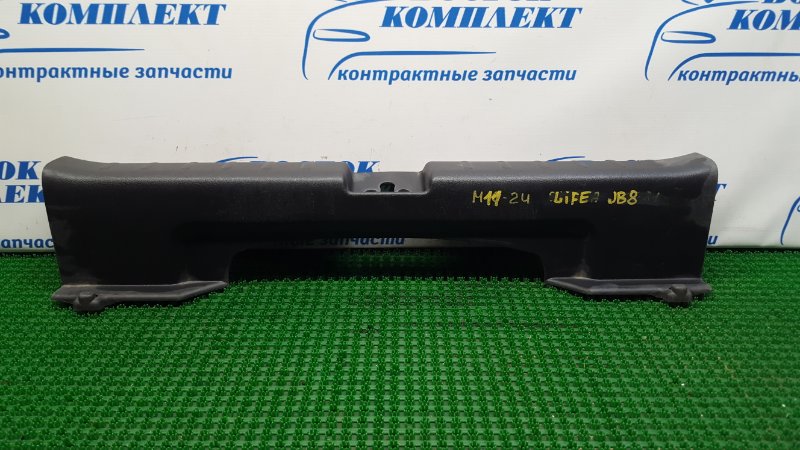 Накладка багажника Honda Life JB8 P07A-T