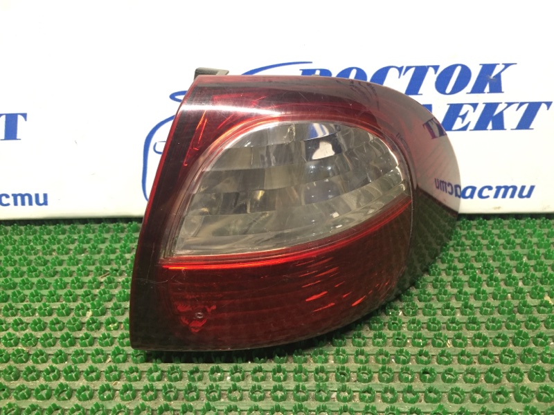 Фонарь стоп-сигнала Toyota Caldina ST210 3S-FE прав