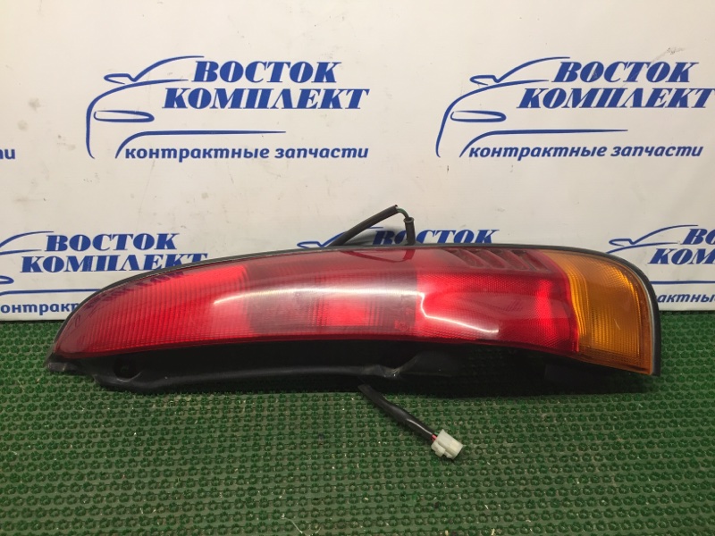 Фонарь стоп-сигнала Toyota Cami J100E HCEJ прав