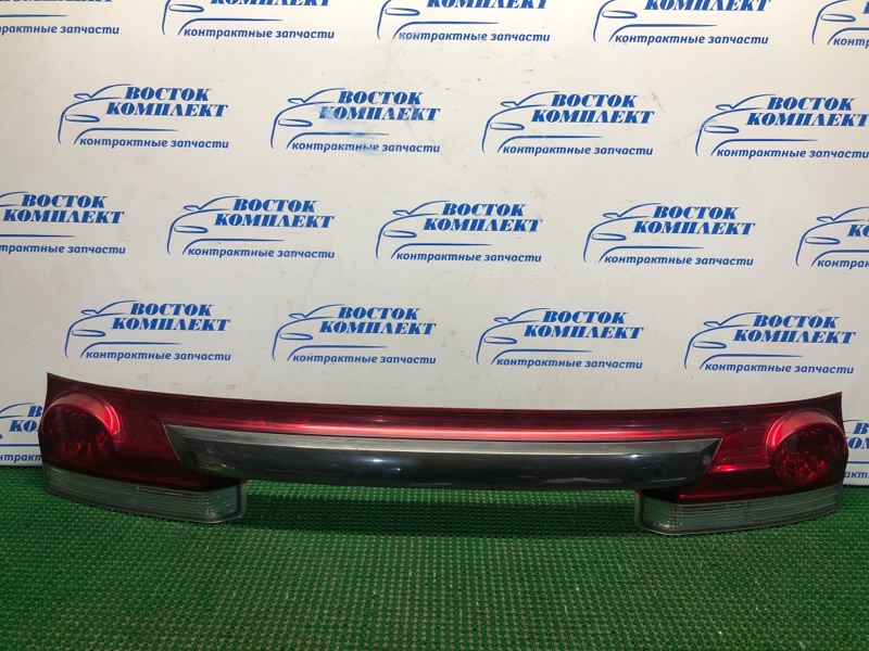 Вставка между стопов Honda Stepwgn 2006 RG1 K20A