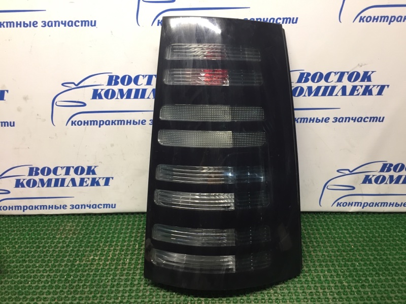 Фонарь стоп-сигнала Toyota Sienta NCP81G 1NZ-FE прав