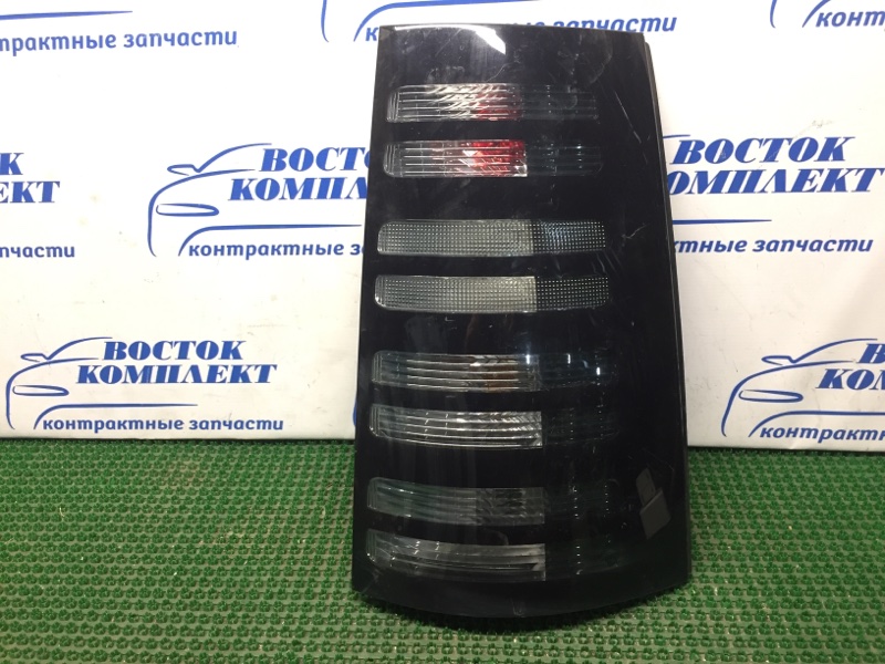 Фонарь стоп-сигнала Toyota Sienta NCP81G 1NZ-FE прав