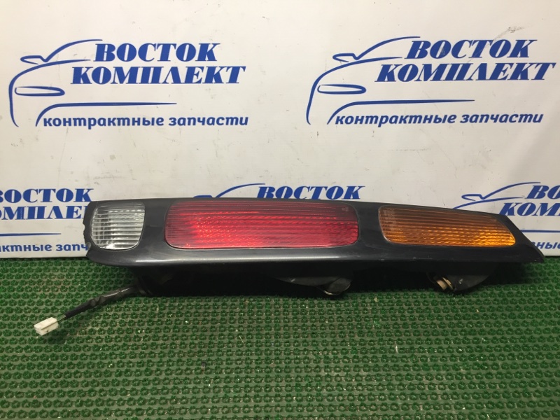 Фонарь стоп-сигнала Toyota Sprinter Carib AE111 4A-FE прав