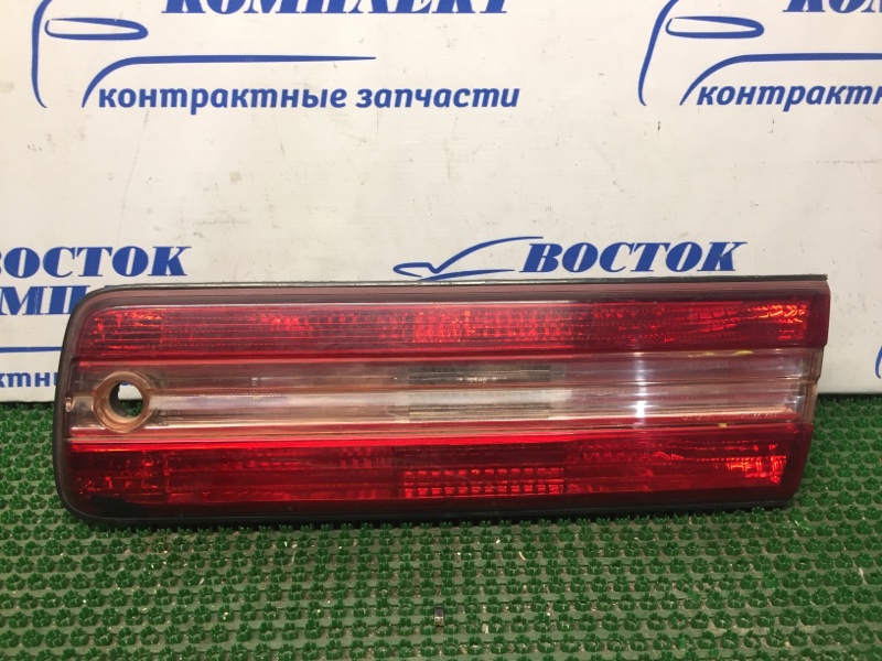 Фонарь вставка багажника Toyota Mark II GX100 1G-FE прав