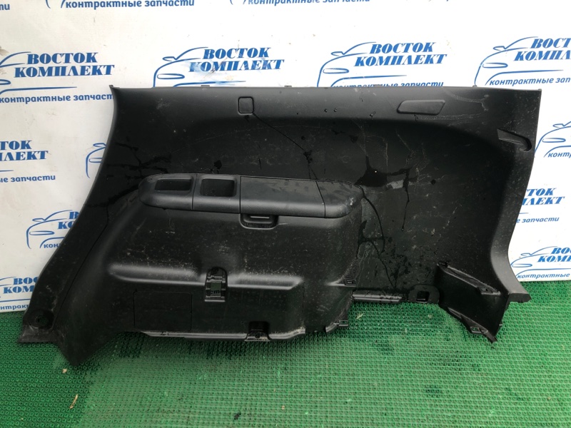 Обшивка багажника Honda Stream RN2 D17A зад прав