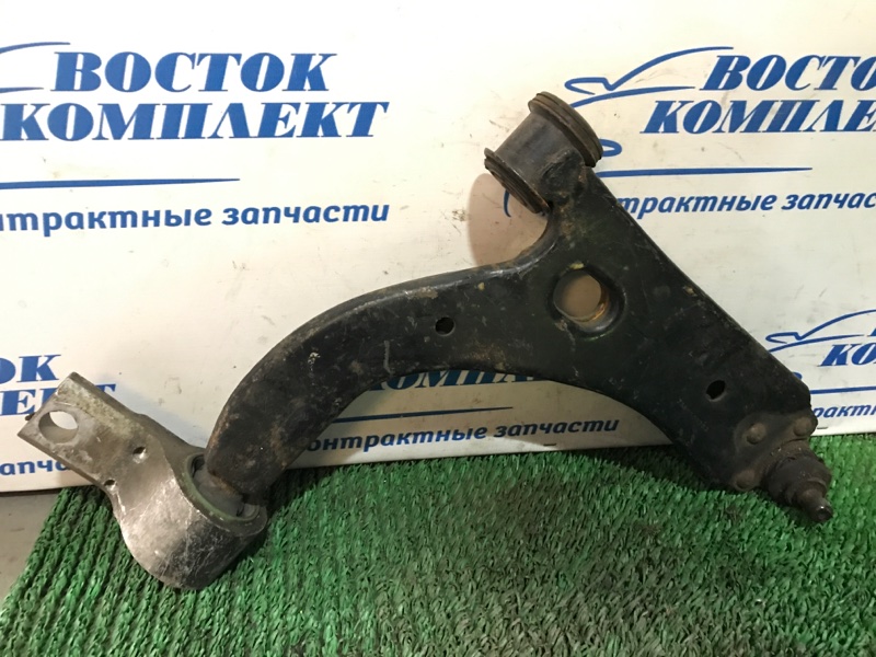 Рычаг подвески Mazda Demio DY5W ZY-VE перед прав